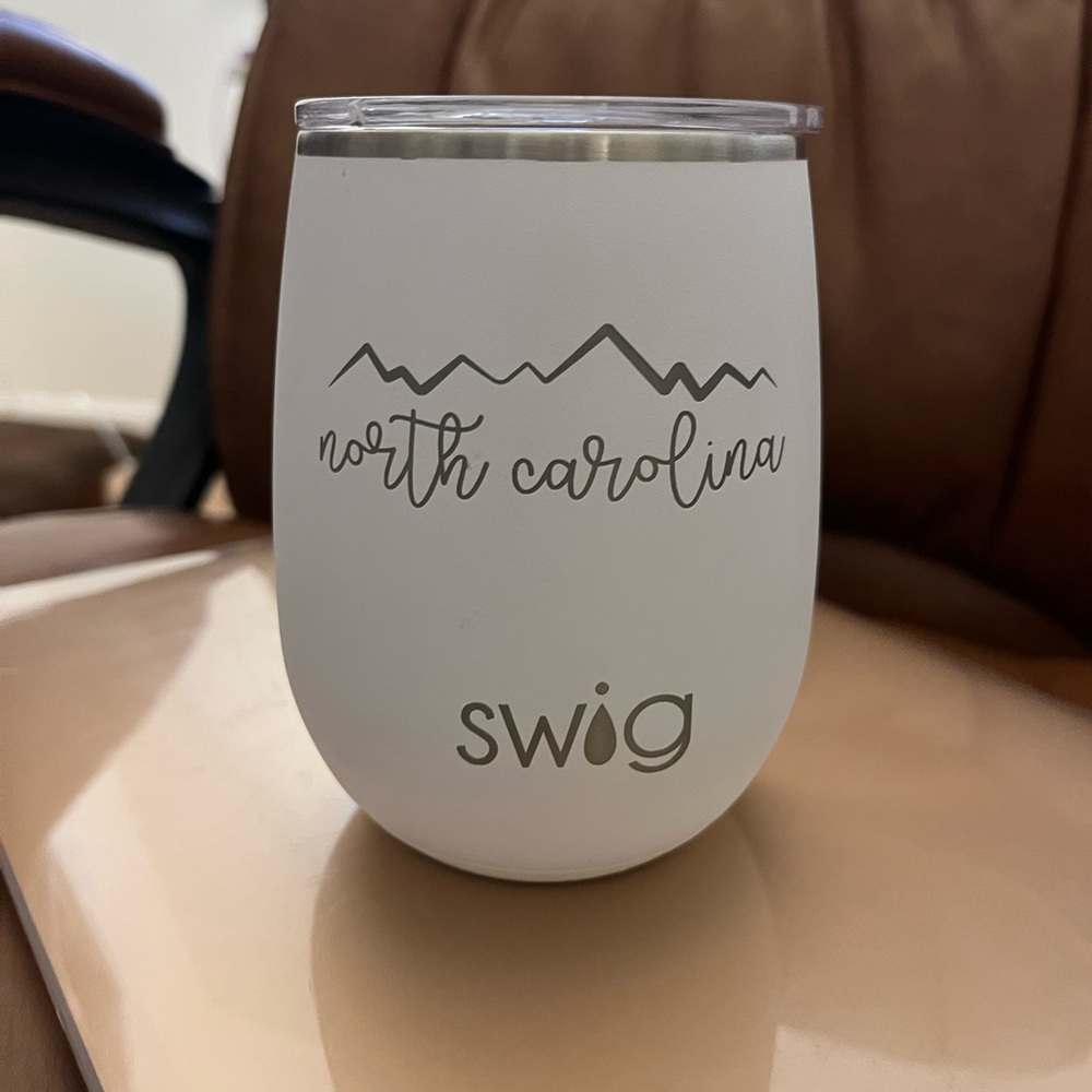 Swig White Insulated Tumbler - North Carolina Design